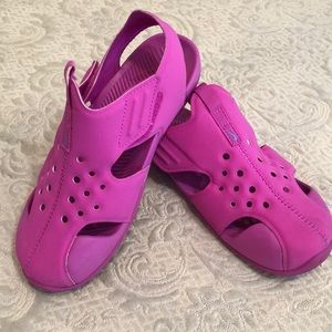 Nike Girl’s water shoes